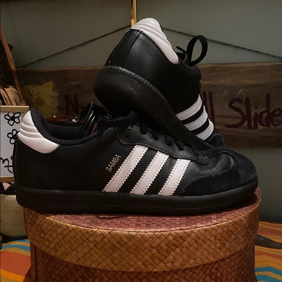 adidas Other - Adidas Samba Classic Leather Streetwear Sneakers Shoes Soccer Size 3.5